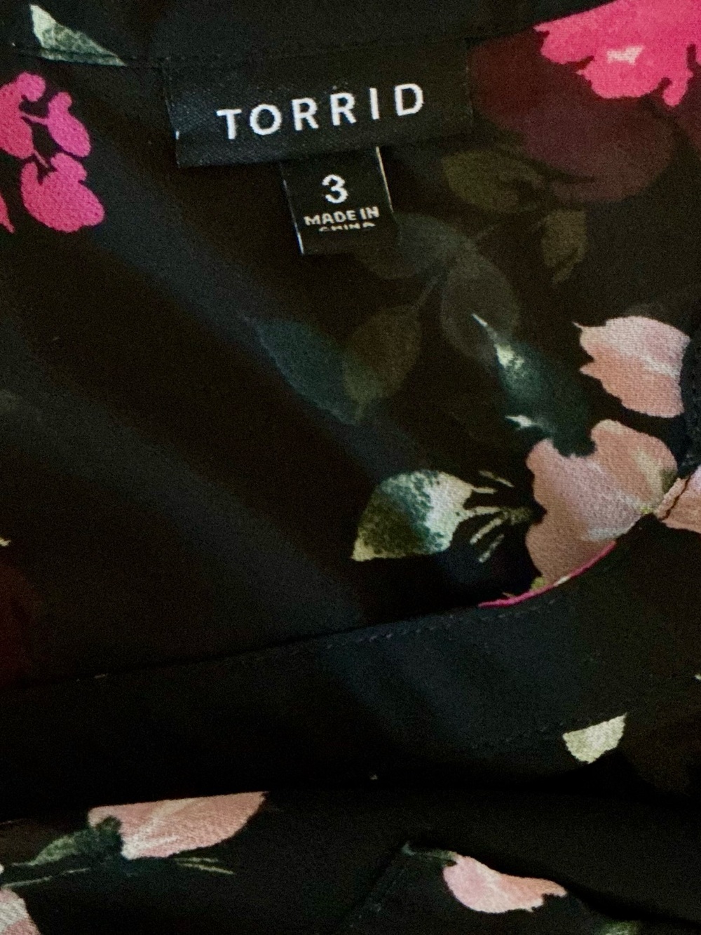 Torrid Lexie Floral Sheer Chiffon Tunic Blouse Size 3 Black Pink High Low - Picture 3 of 6